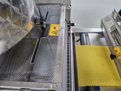 Bienenwachs-Verarbeitung im Gießverfahren